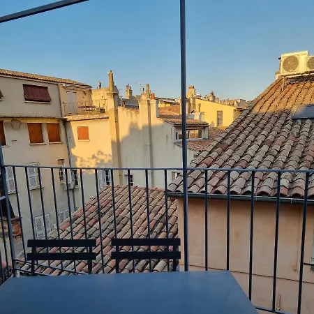 Un Balcon Sur Les Toits D'aix * Экс-ан-Прованс