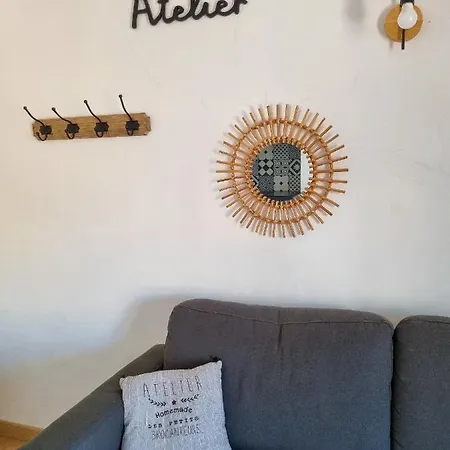 Un Balcon Sur Les Toits D'aix Апартаменты *